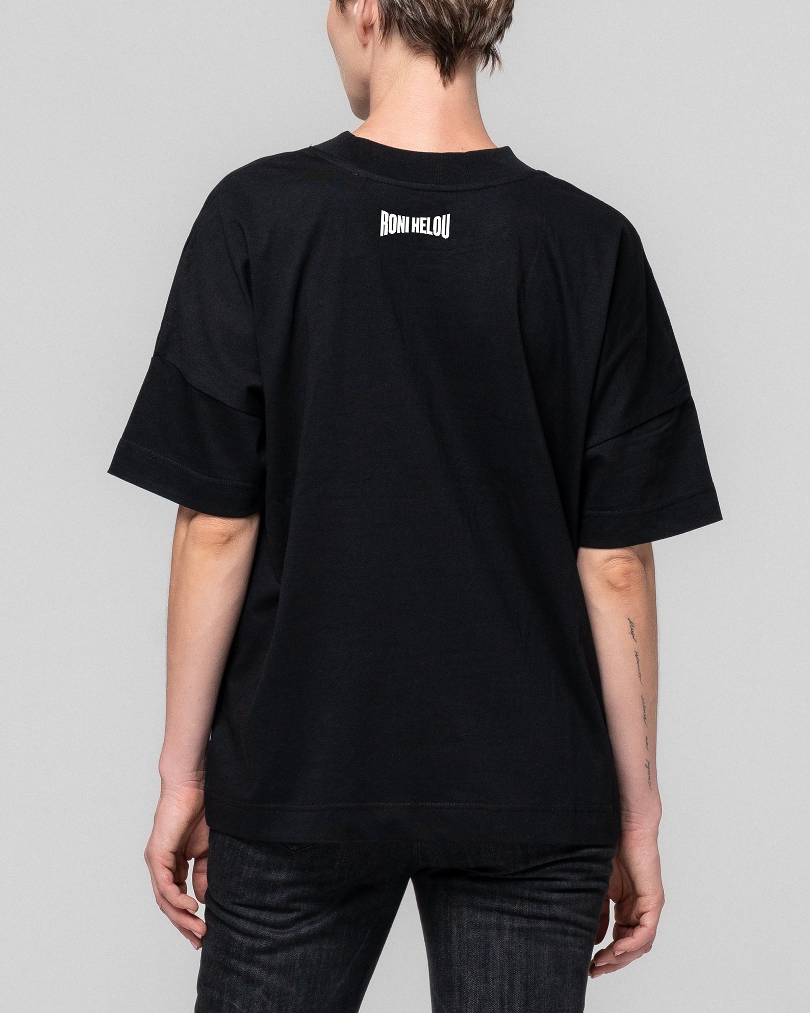 TATI EMBELLISHED BLACK T-SHIRT – RONI HELOU